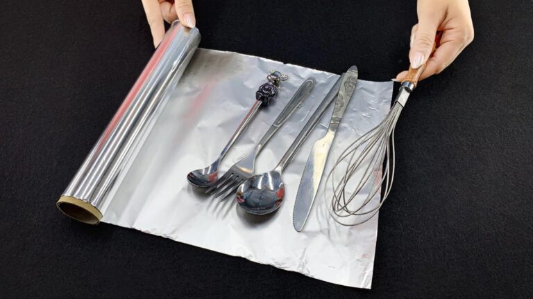 12 genialnych trików z folii aluminiowej, które ułatwią Ci życie!